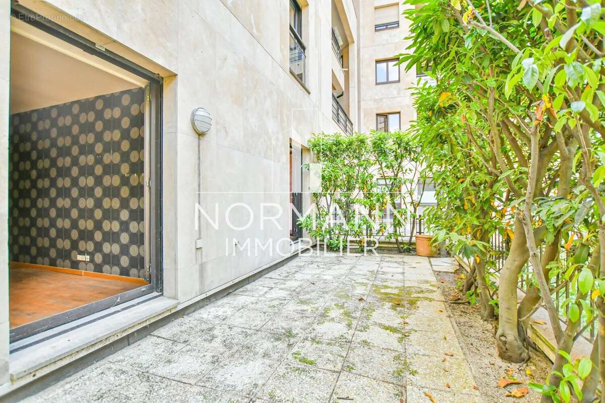 Appartement à LEVALLOIS-PERRET