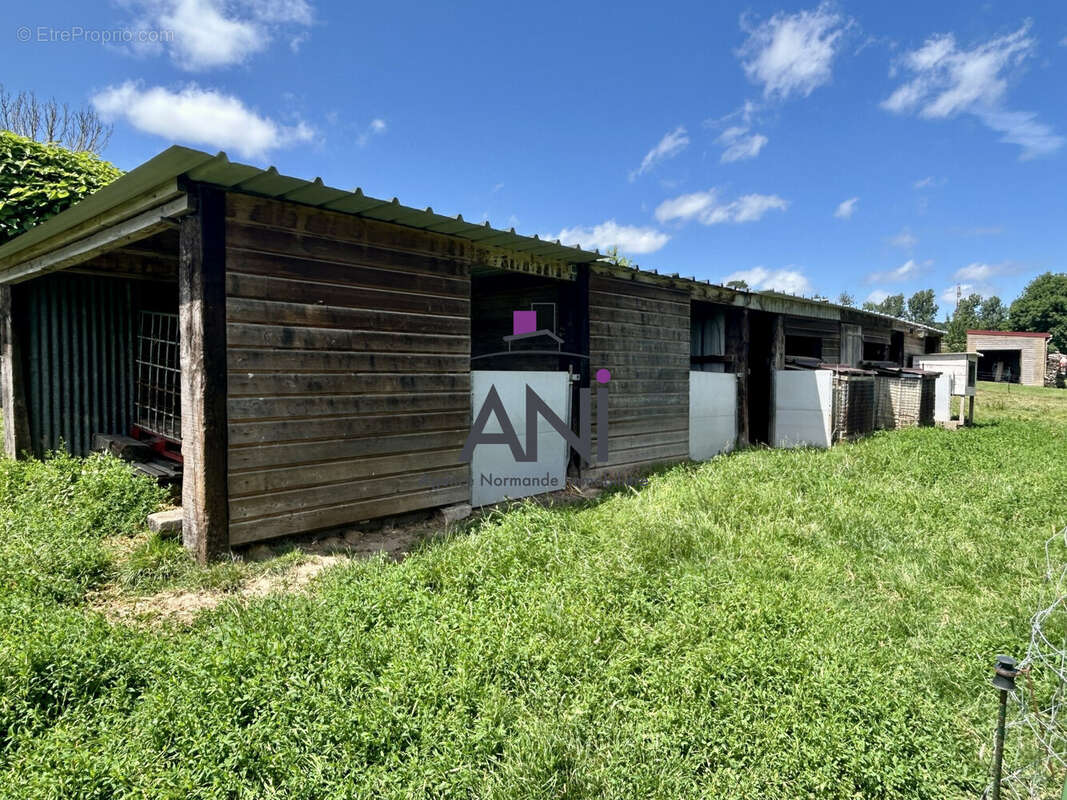 Terrain à VAL-DE-SAANE