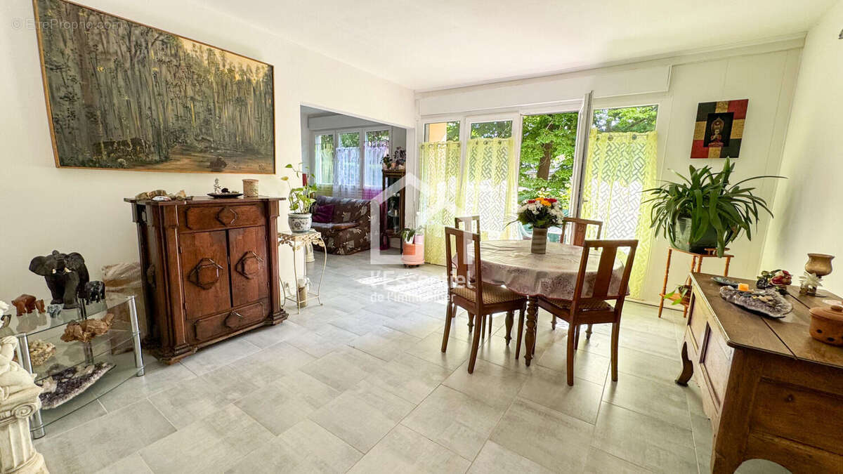 Appartement à VERNEUIL-SUR-SEINE