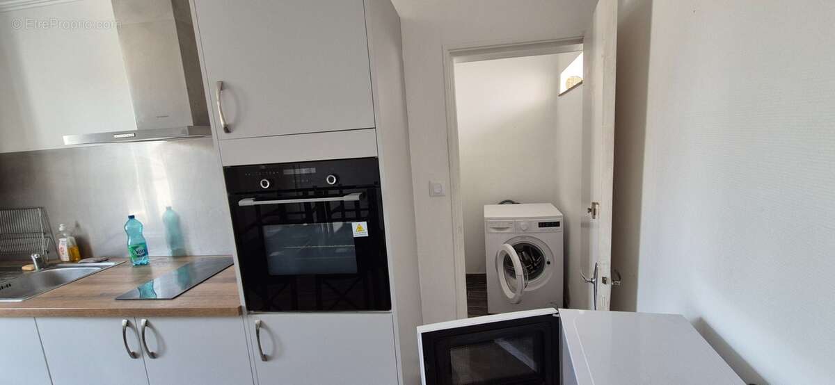 Maison de ville composée de deux appartements, 110 m2, proximité place Victor Hugo, jardin clos, cour avec stationnement - photo 16