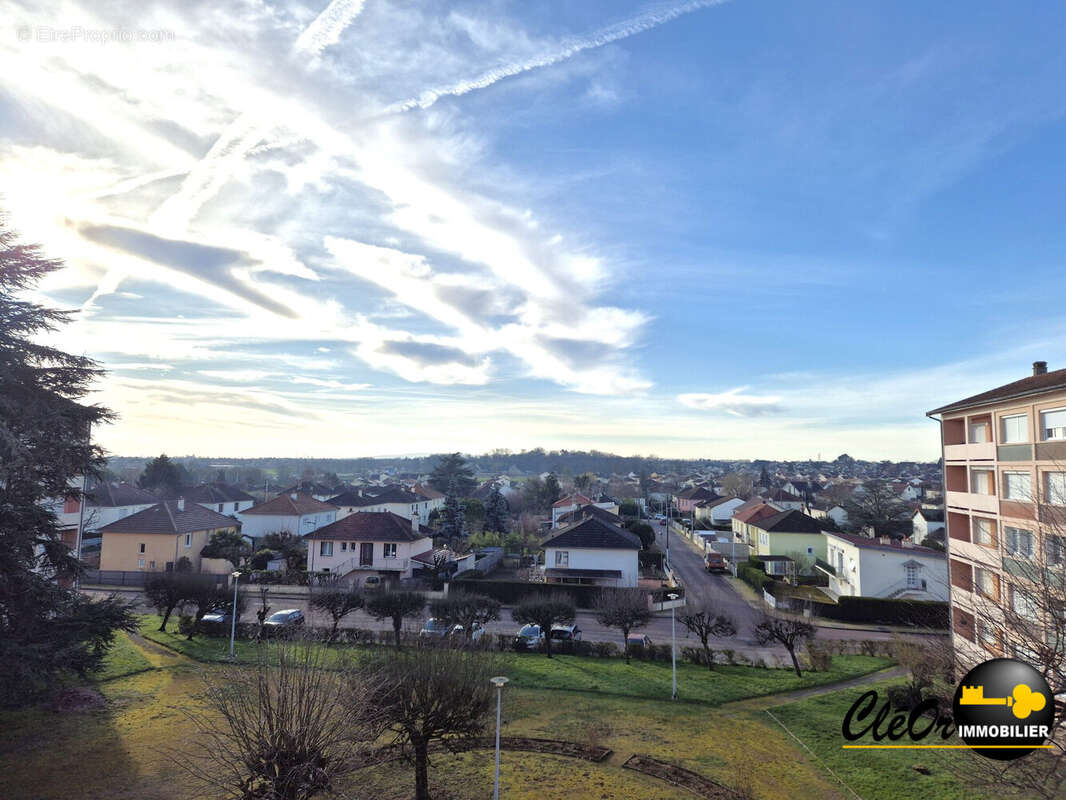 Appartement à CHATENOY-LE-ROYAL