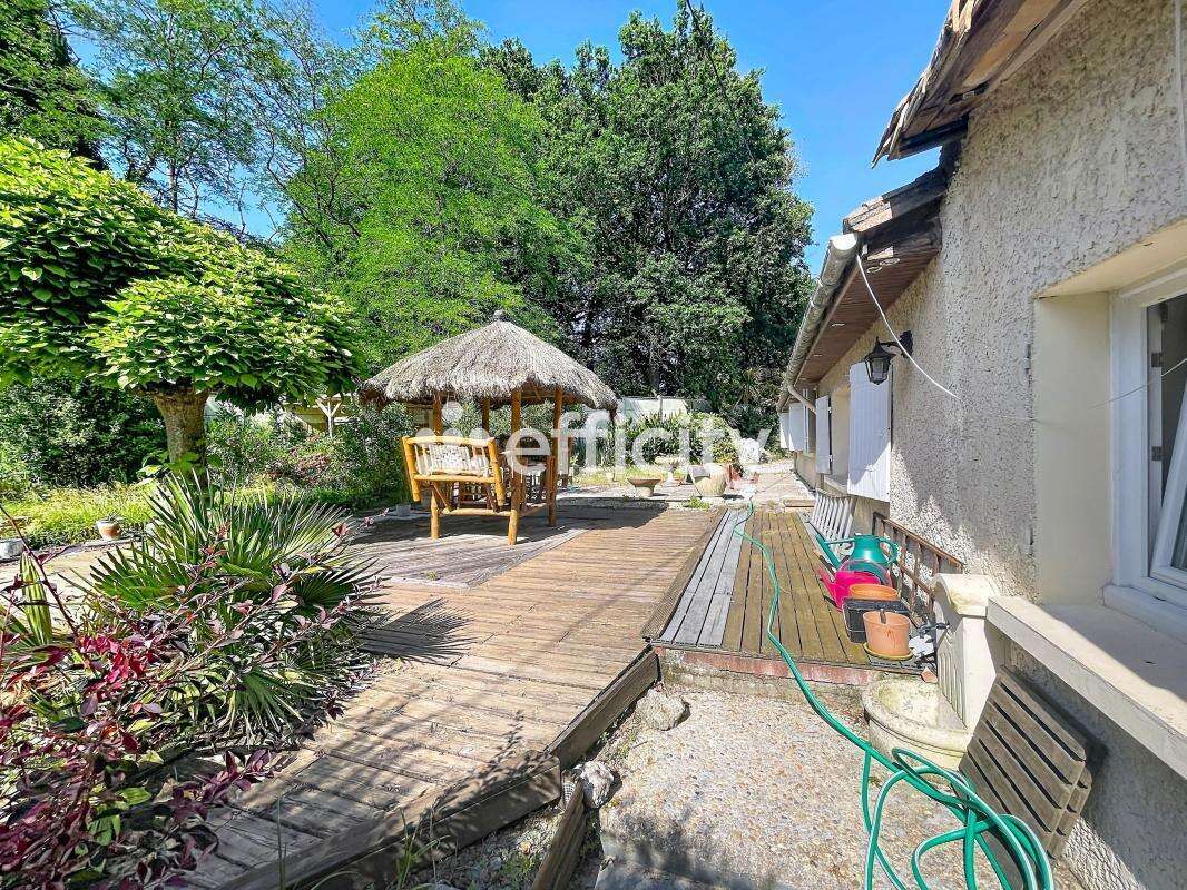 Maison à BAYAS