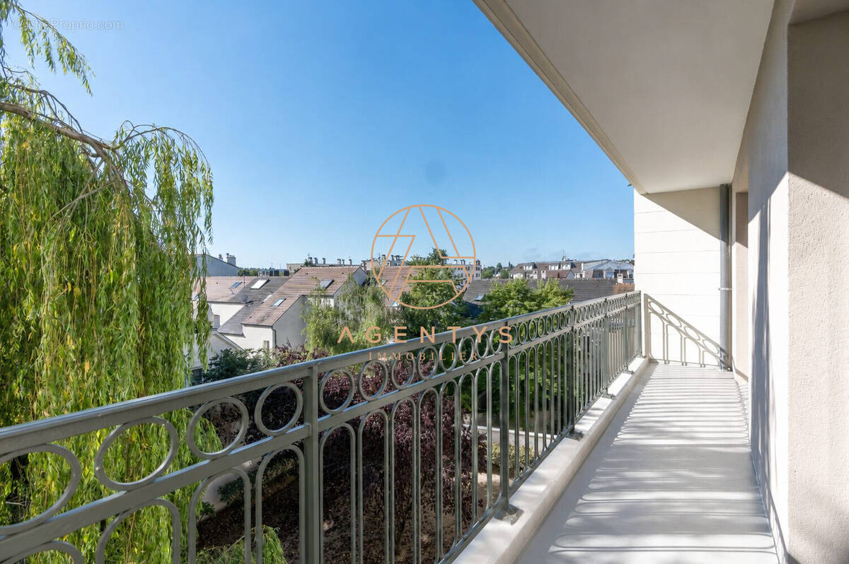 Appartement à LE PERREUX-SUR-MARNE