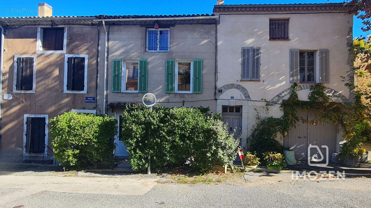 Appartement à LA ROQUEBRUSSANNE