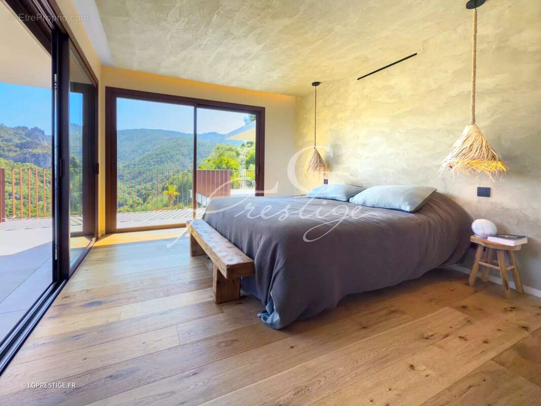 Maison à FREJUS