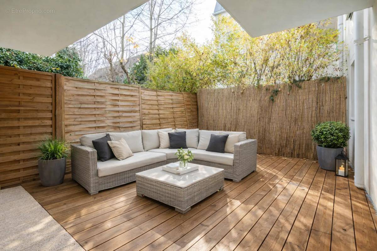 Appartement à LES PAVILLONS-SOUS-BOIS