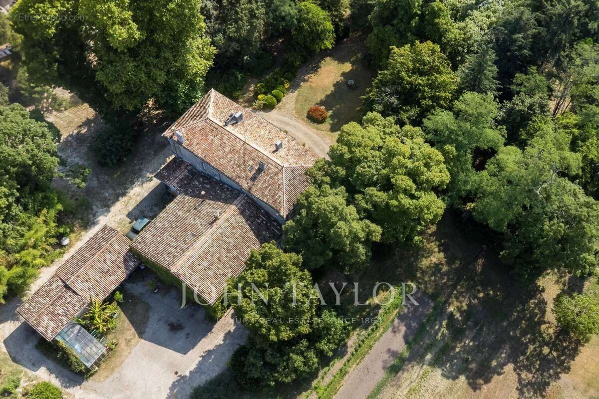Maison de maître historique - parc de 1,3ha - john taylor - photo 19