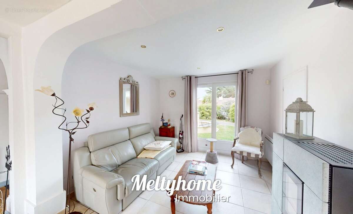 Maison à COURSEULLES-SUR-MER