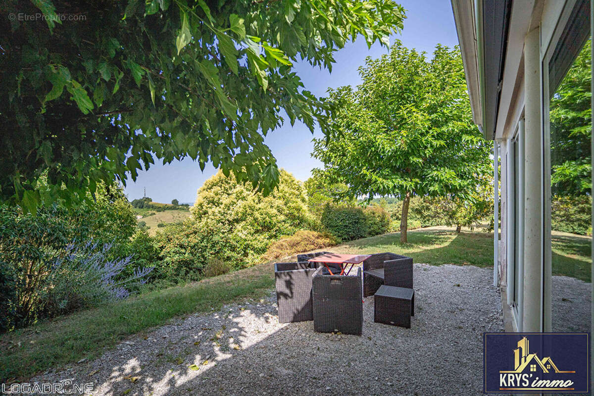 Propriété de caractère avec vue panoramique à Villeneuve/Lot - photo 3