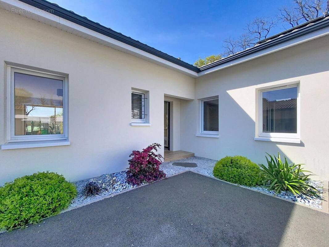 Photo 1 - Maison à CENAC