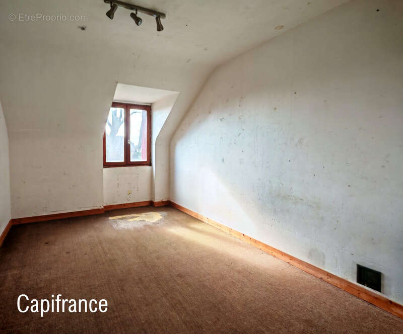 Maison à MAURE-DE-BRETAGNE