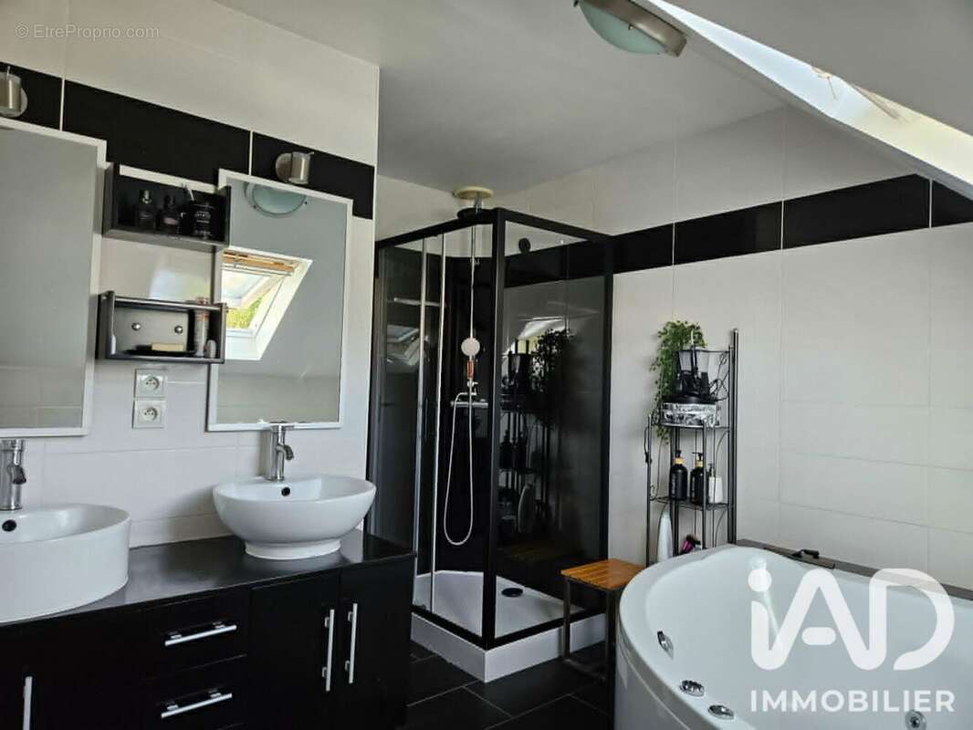 Maison 120 m² à Breteuil  - photo 5