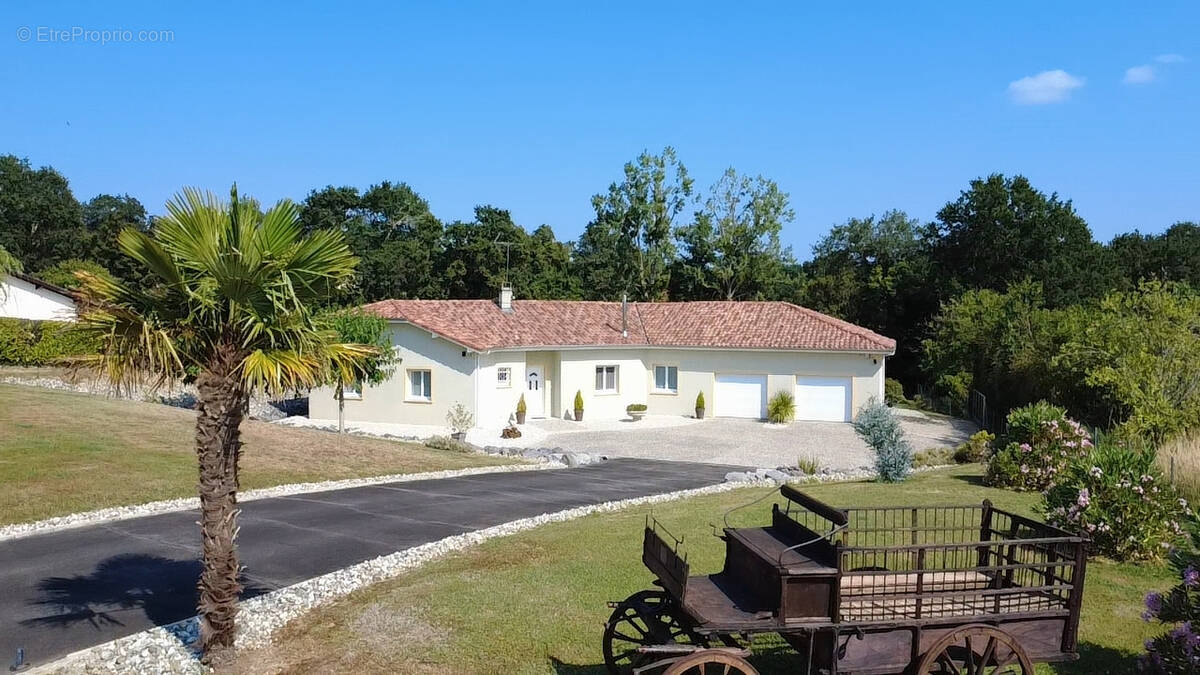 Maison à HAGETMAU