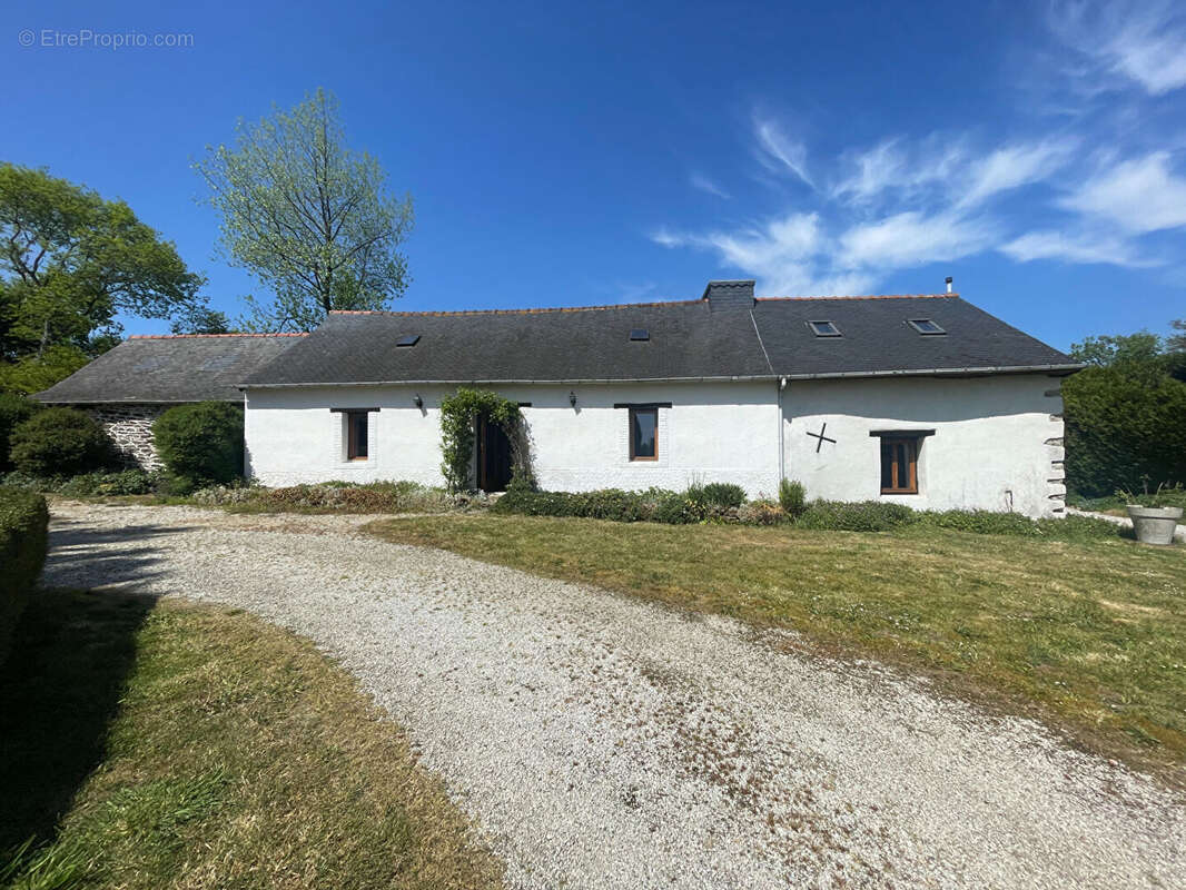 Maison à HUELGOAT