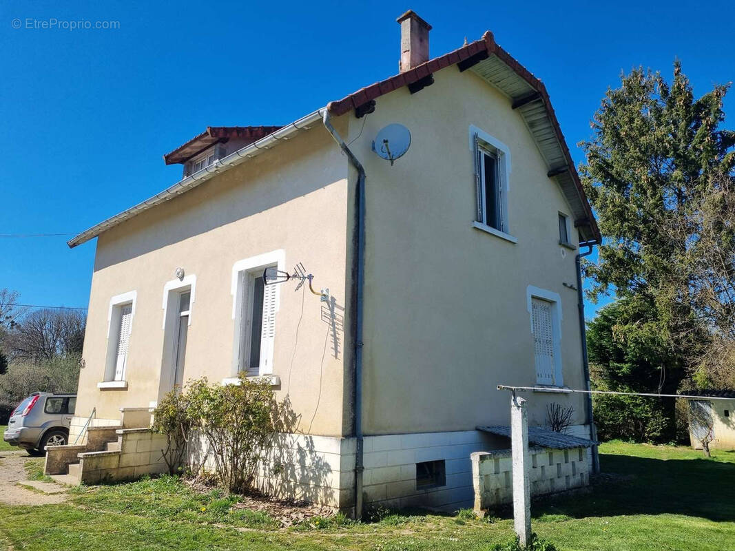 Maison à NOUZIERS