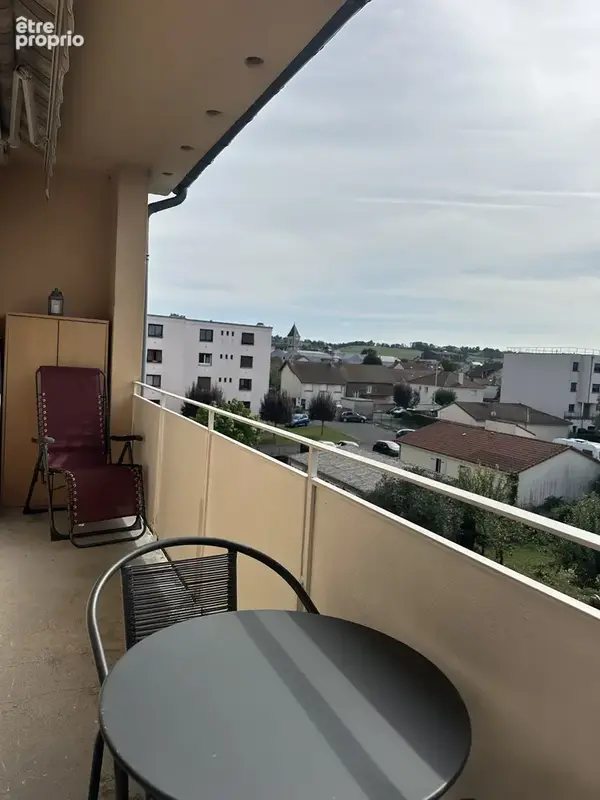Agréable appartement avec balcon et garage à Arpajon sur Cère - photo 2