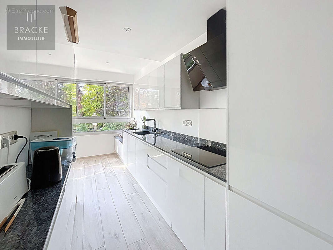 Appartement à COURBEVOIE