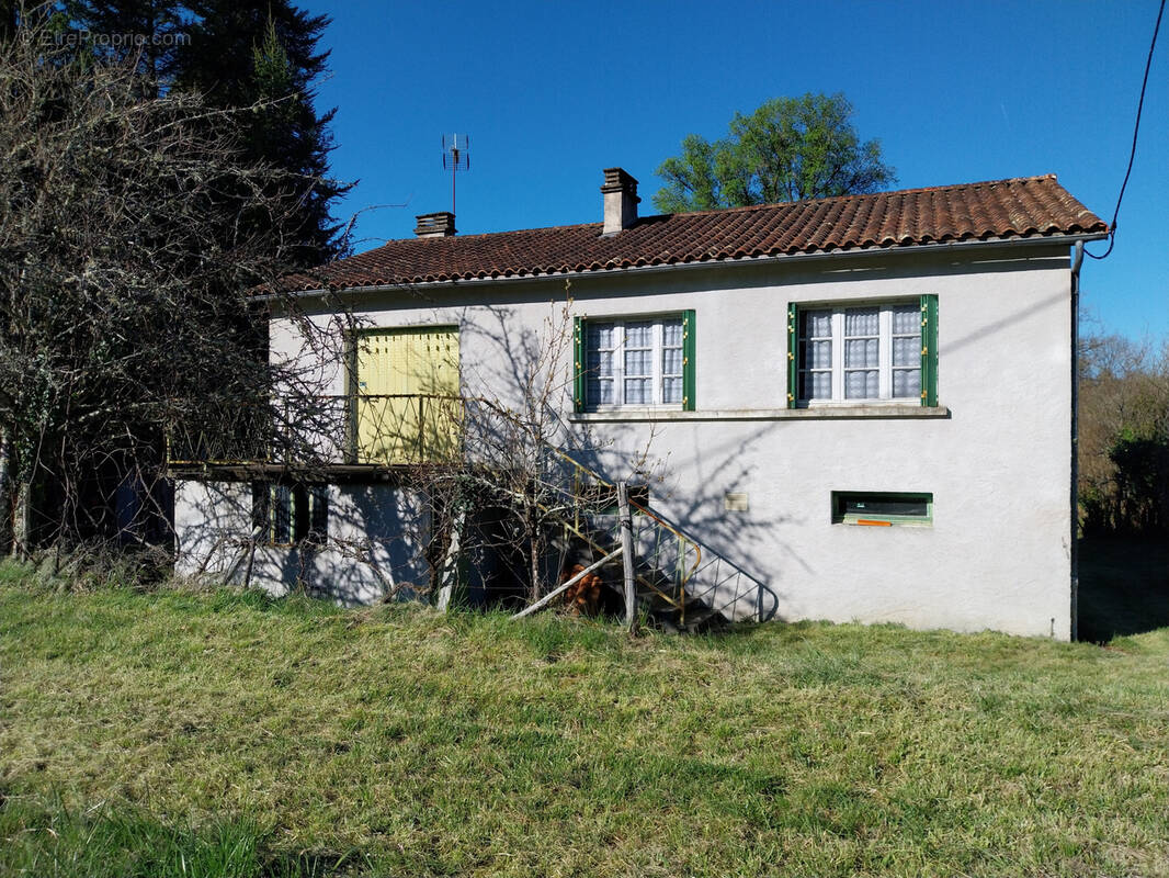 Maison à VIEUX-MAREUIL