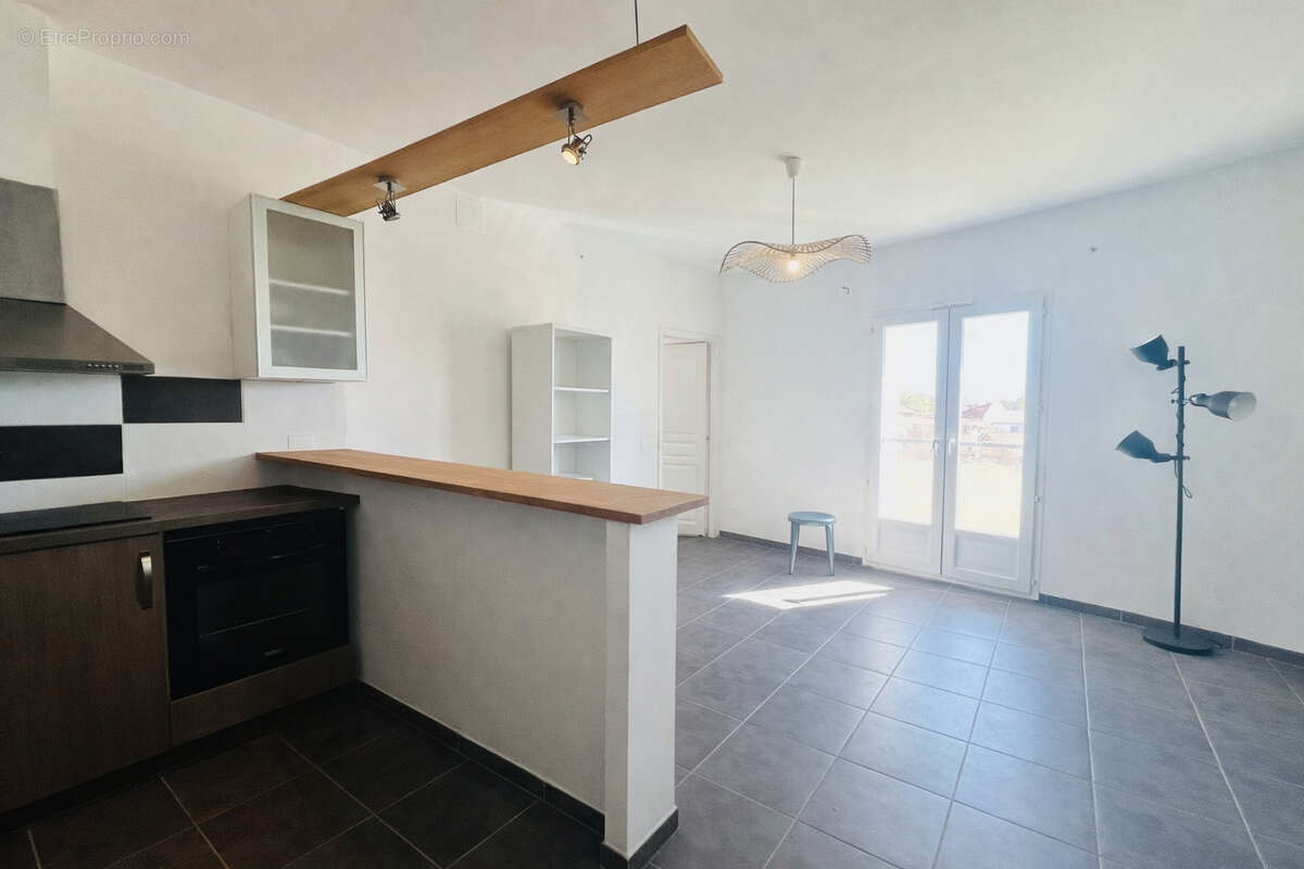 Appartement à SERVIAN