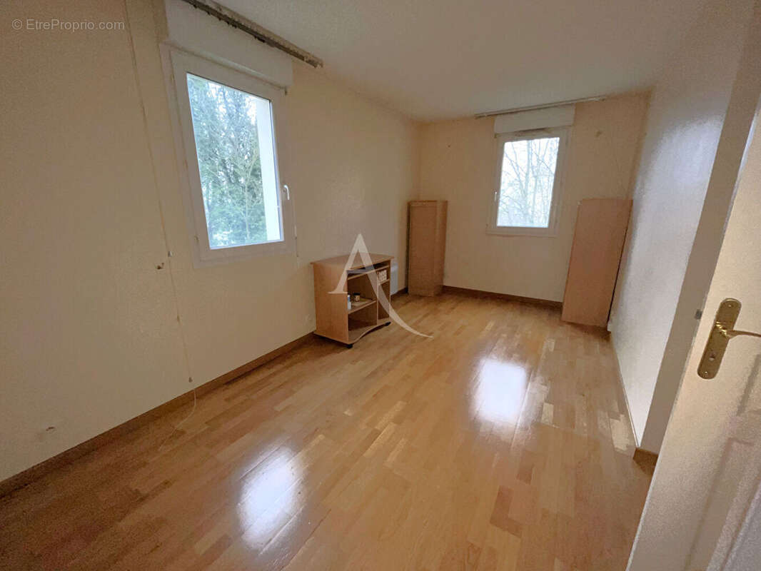 Appartement à COMBS-LA-VILLE