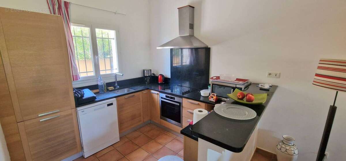 Autre à ROQUEBRUNE-SUR-ARGENS