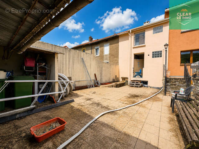 Maison ou immeuble de rapport à Fameck 150 m2 - photo 2