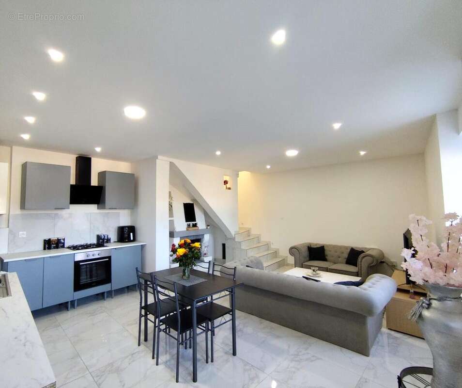 Maison à SAINT-ETIENNE