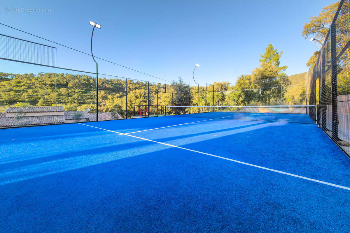 Maison à BORMES-LES-MIMOSAS