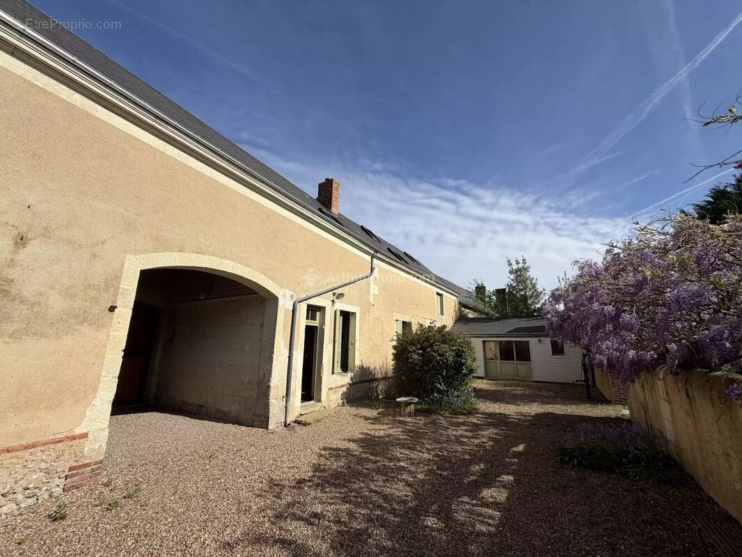Maison à LA CHARTRE-SUR-LE-LOIR