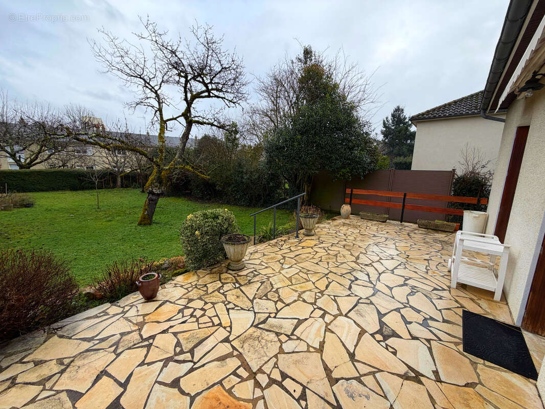 Maison à CHATELLERAULT