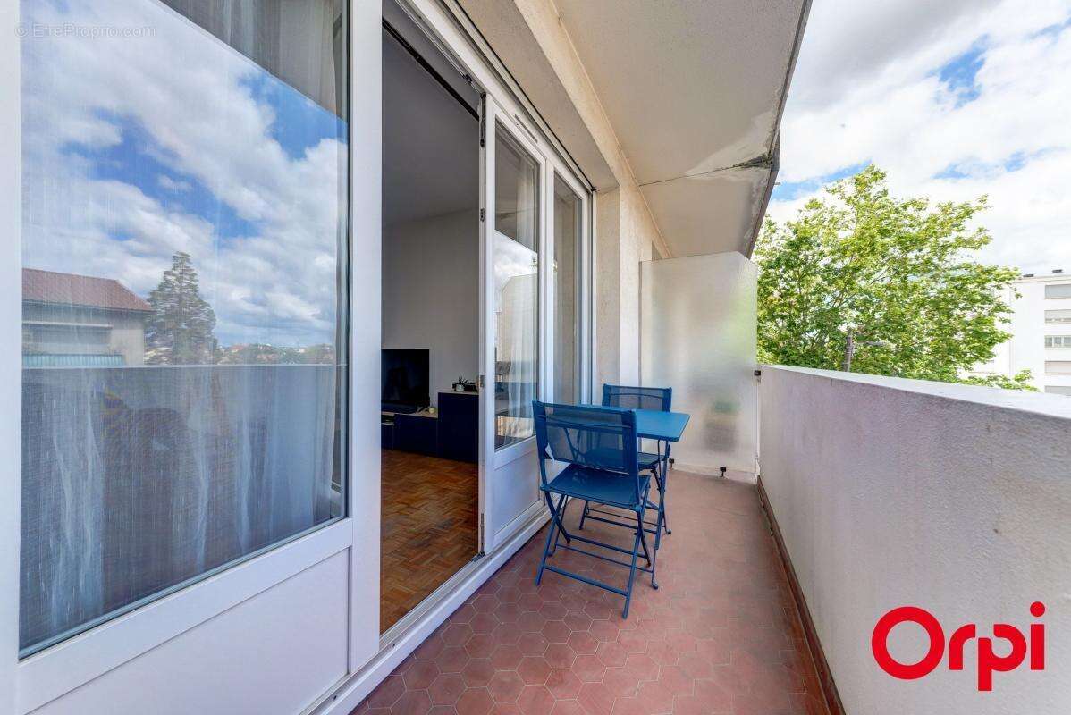 Appartement à SAINT-FONS