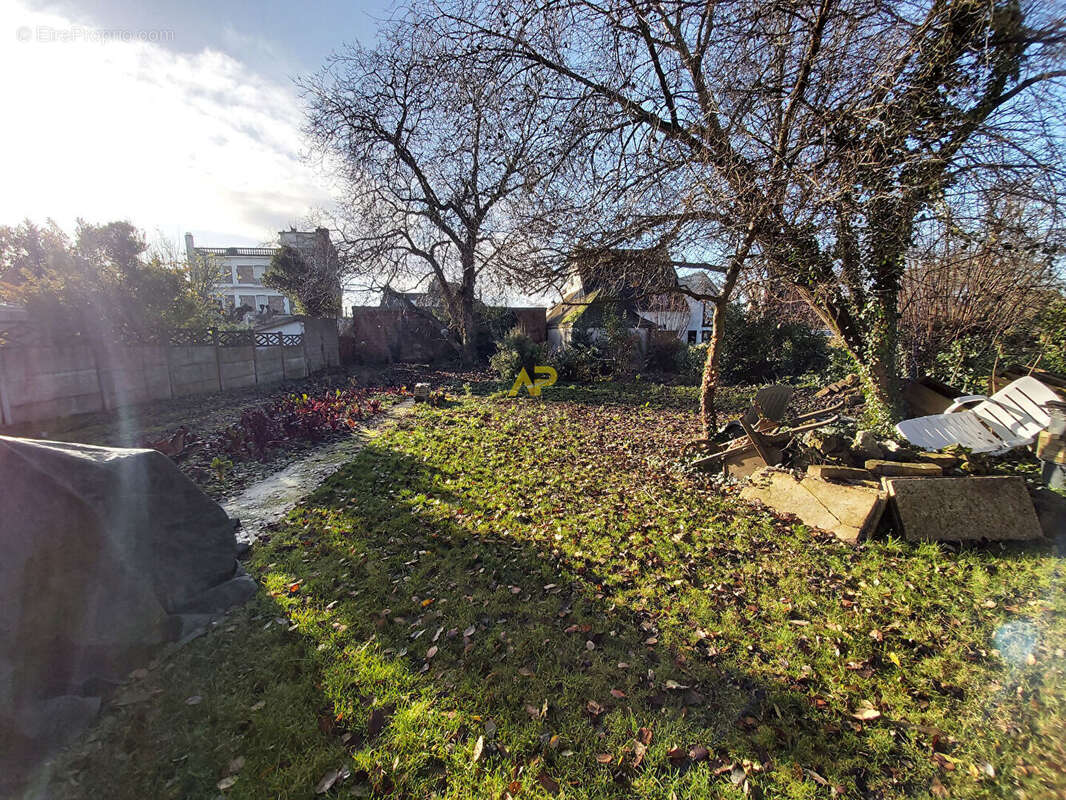 Commerce à CORMEILLES-EN-PARISIS