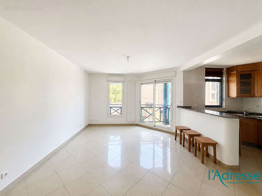Appartement à CHILLY-MAZARIN
