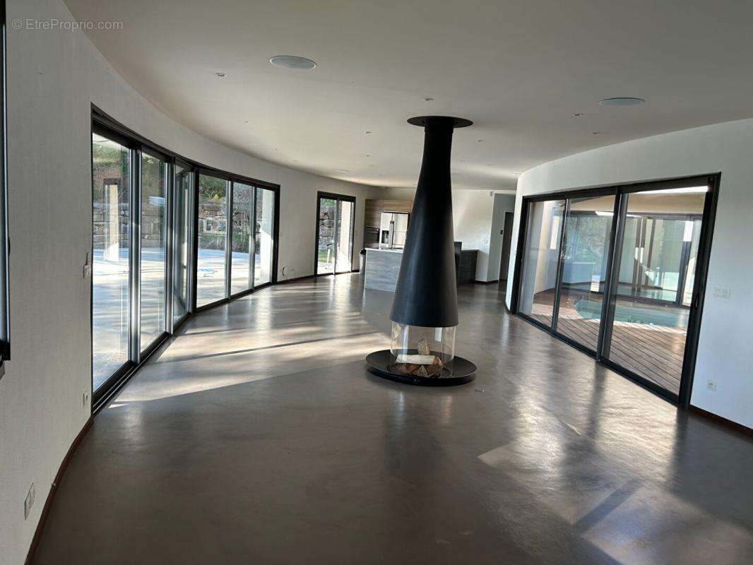 Maison à SAINT-GELY-DU-FESC