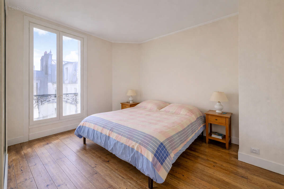 Appartement à PARIS-18E