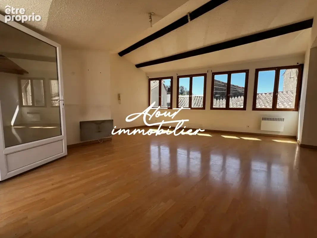 LODEVE - Appartement au dernier étage - photo 4