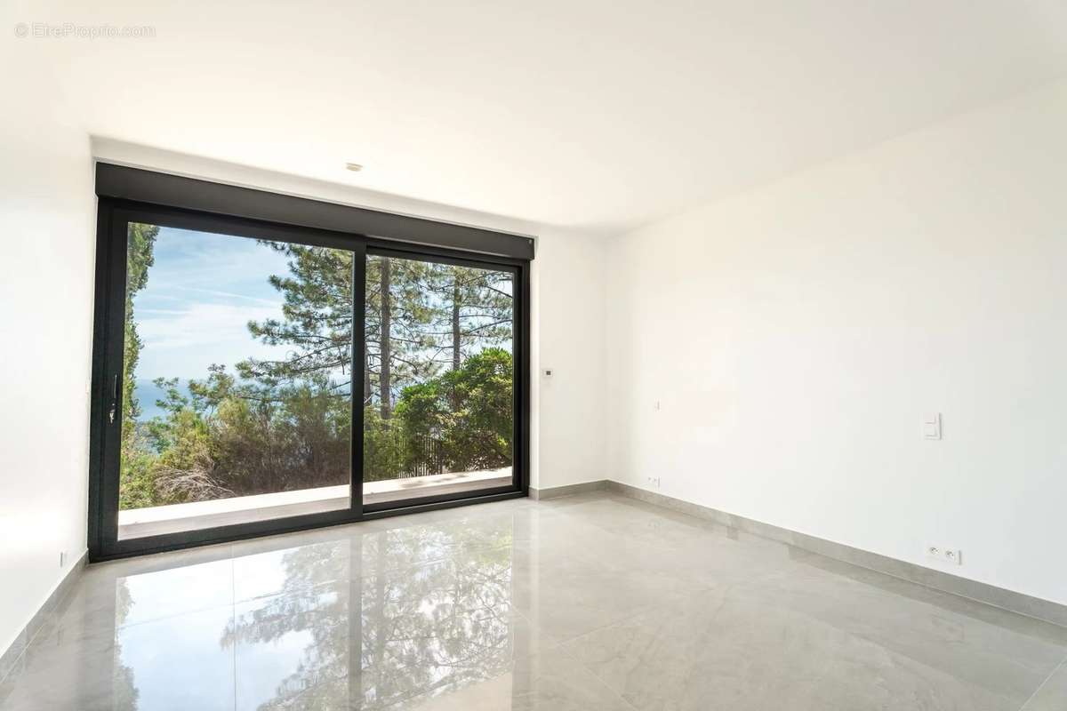 Maison à THEOULE-SUR-MER