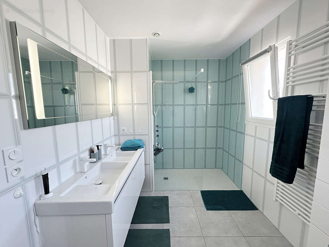 Maison à SAINT-CYPRIEN