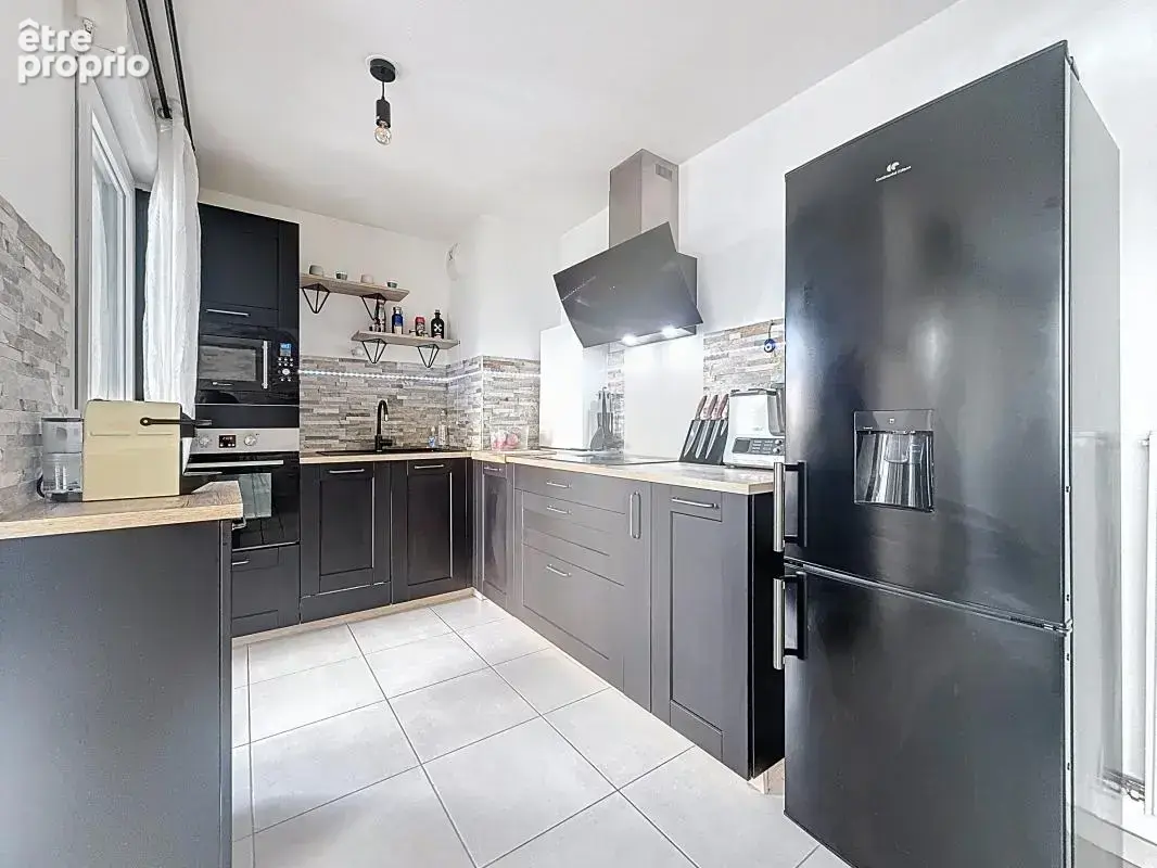 Appartement - rez de jardin - 1 Chambre - Terrasse et jardin privatif - Place de parking privative - photo 11