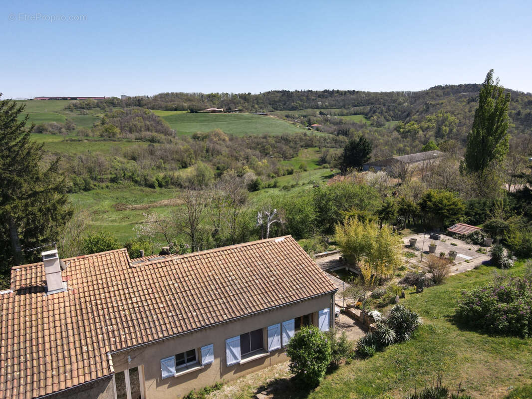 Maison à SAINT-ROMAIN-DE-LERPS