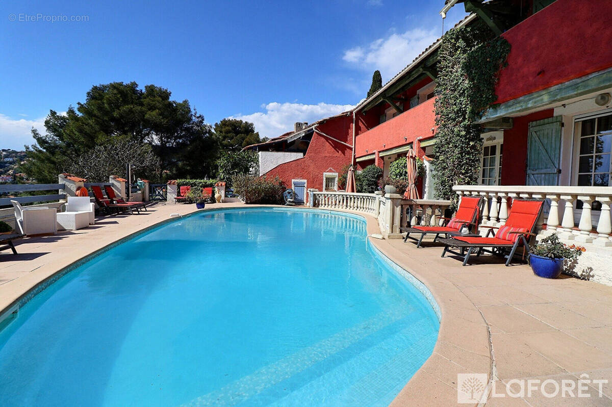 Maison à BORMES-LES-MIMOSAS