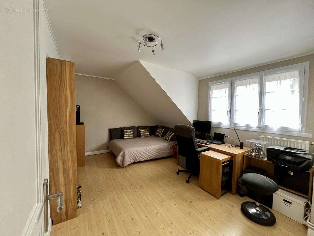 Maison à PONTAULT-COMBAULT