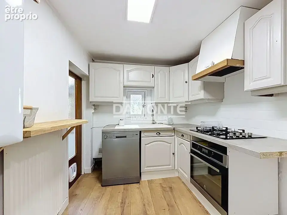Troyes- Petite maison confidentielle dans un écrin de verdure - photo 4