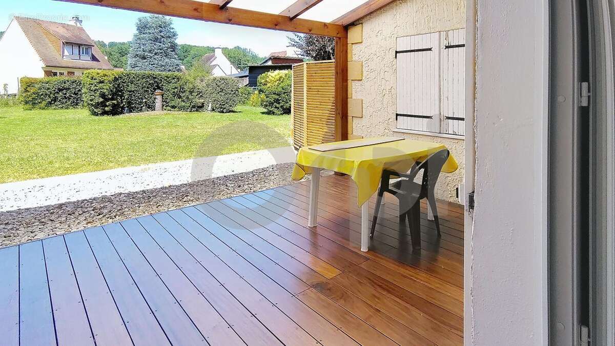 Maison à TERRASSON-LAVILLEDIEU