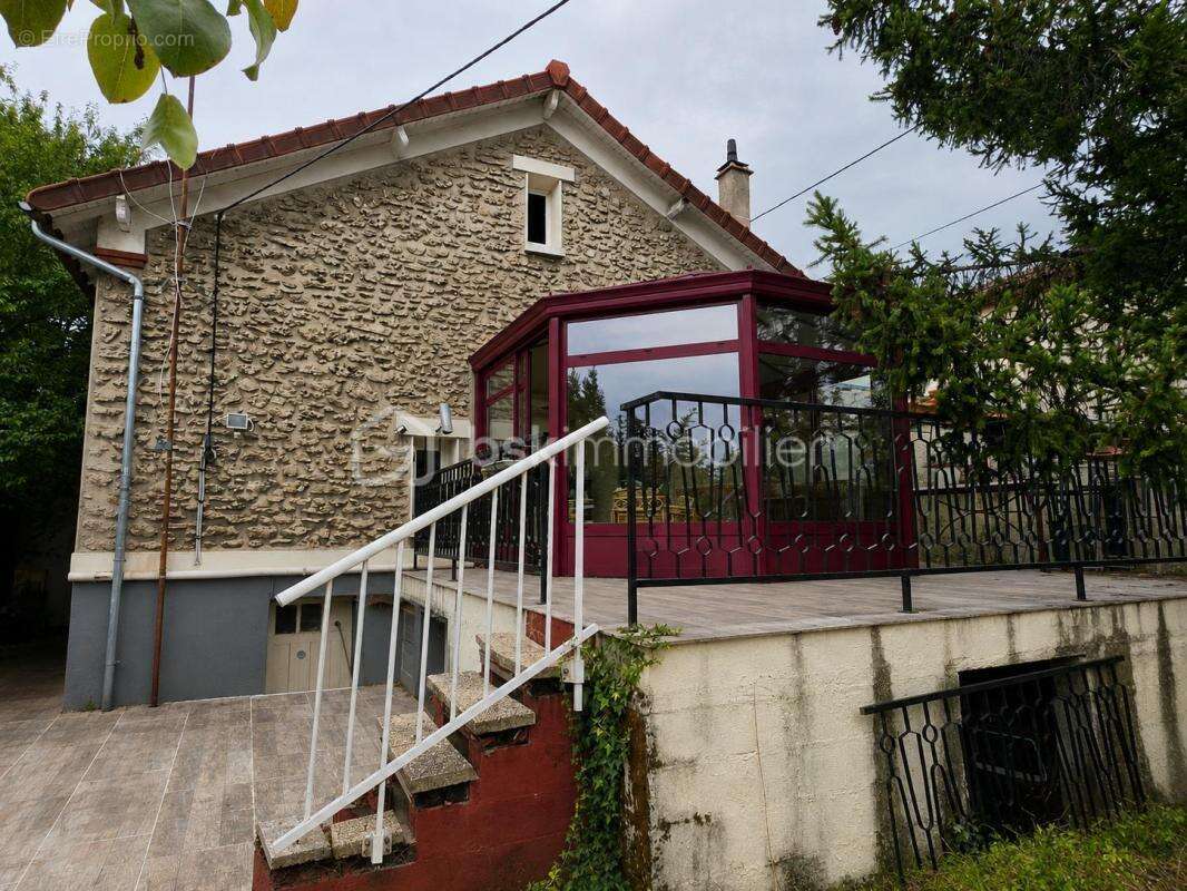 Meaux – maison en pierre meulière – 3 chambres – véranda – sous-sol total – garage - photo 16