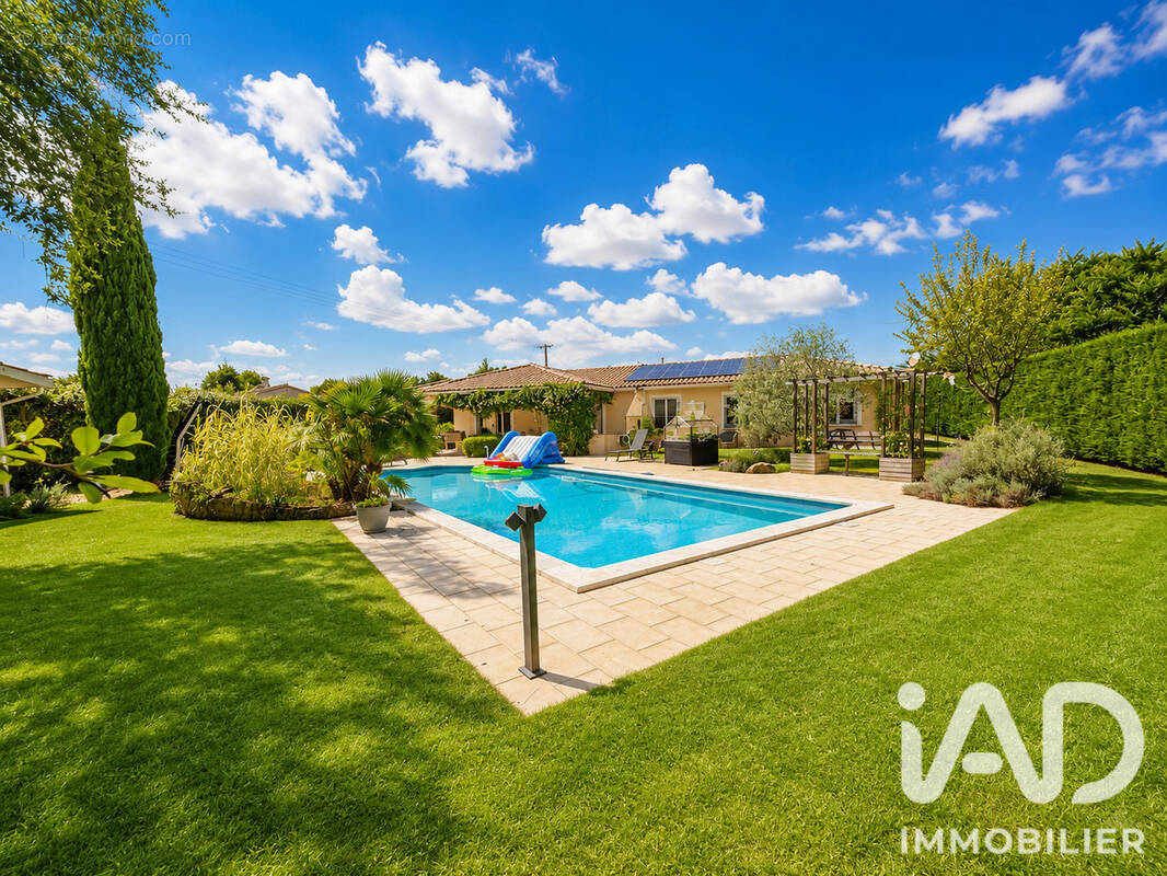 Maison 176 m² à Izon  - photo 1