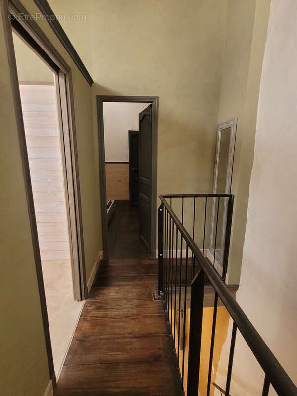 Très jolie maison en pierres de 110 m² habitables avec terrasse  - photo 11