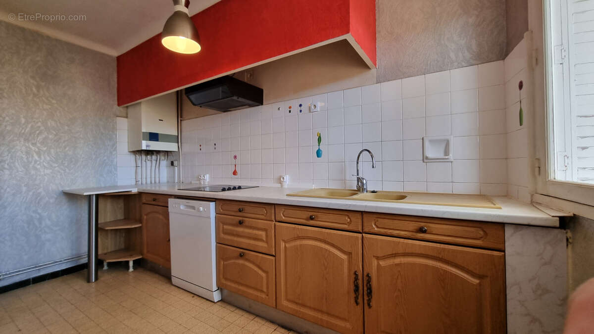 Appartement à LAMALOU-LES-BAINS