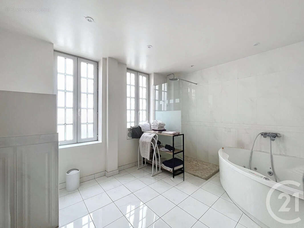 Maison 220 m² à Troyes  - photo 9