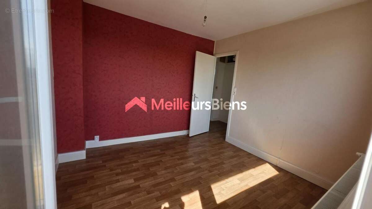 Maison à PONT-SUR-SAMBRE